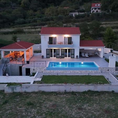 Secluded House - Guaranteed Privacy - Heated Pool Villa Klis Екстериор снимка