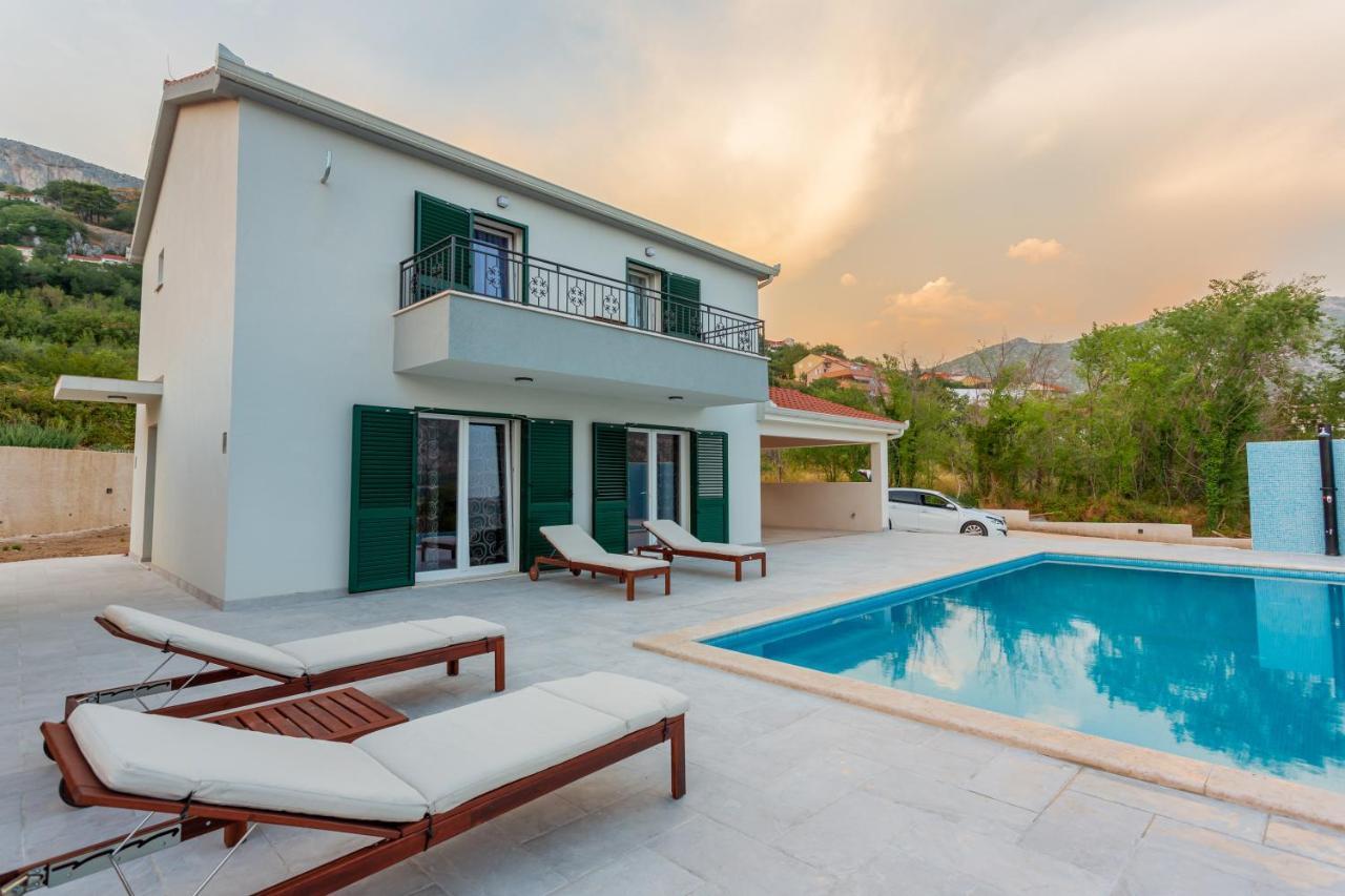 Secluded House - Guaranteed Privacy - Heated Pool Villa Klis Екстериор снимка