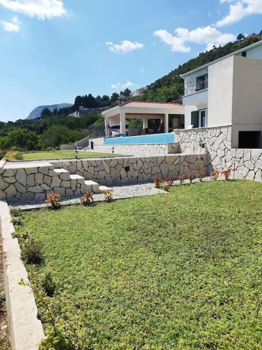 Secluded House - Guaranteed Privacy - Heated Pool Villa Klis Екстериор снимка